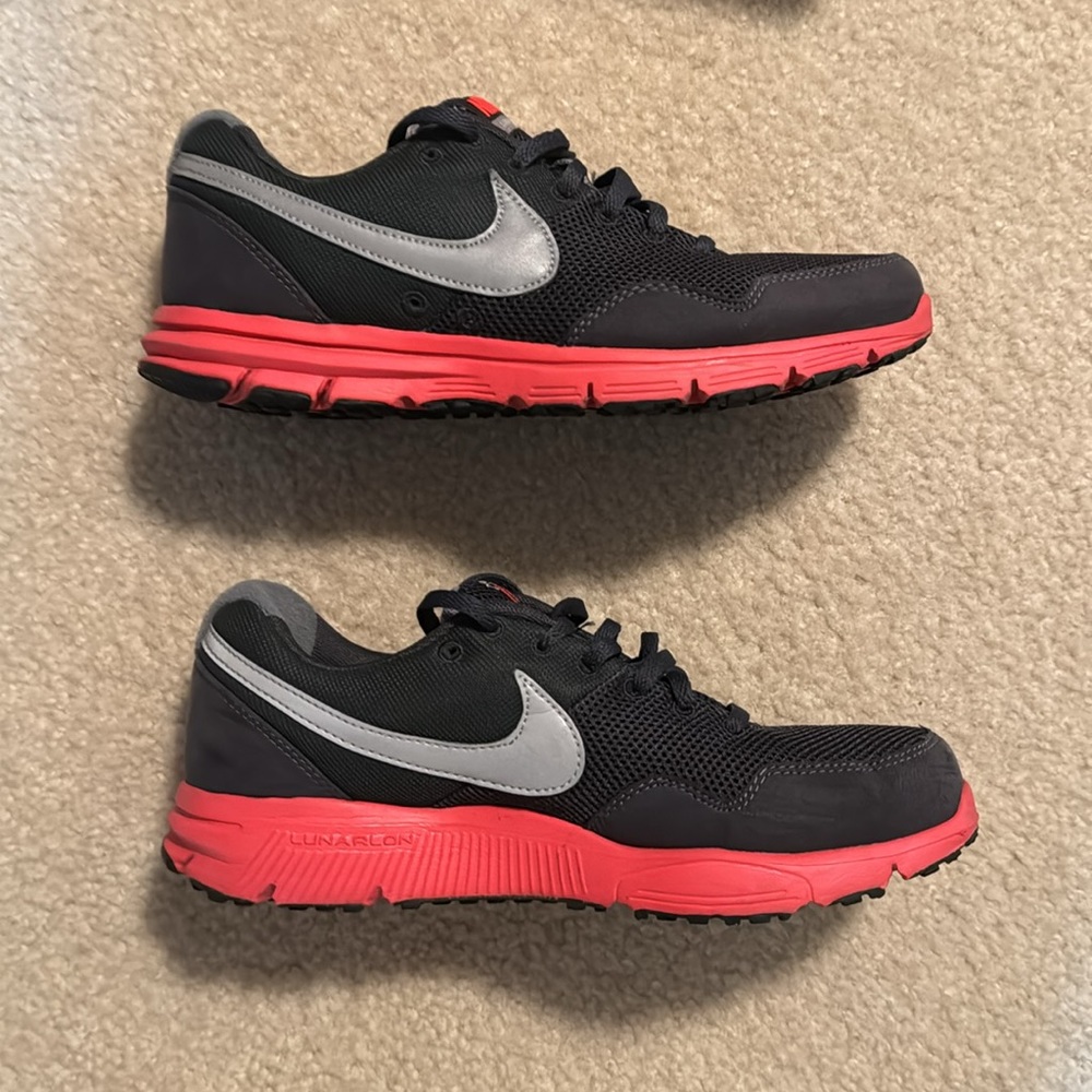 Women’s Nike Lunarfly+ running shoes size 7.5 in original box